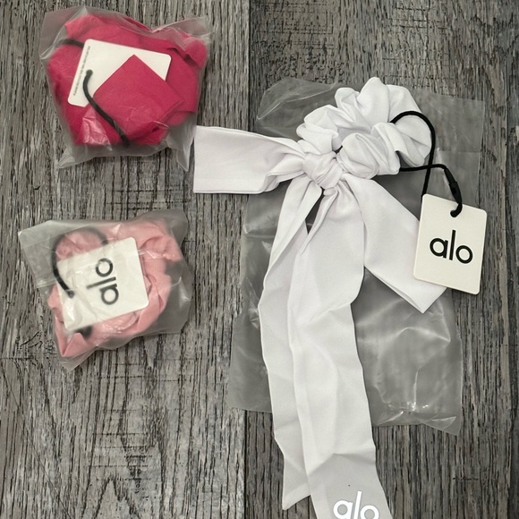 ALO YogaHair Accessories - White Pink light pink